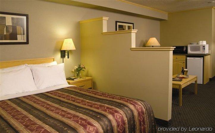 Vantage Inn&Suites Fort Mcmurray Zimmer foto